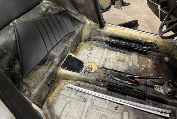 porsche targa vue plancher arriere anciennes moquettes déposées